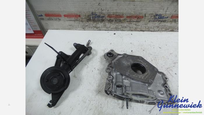Gebruikte Oliepomp Ford C-Max Prijs € 55,00 Margeregeling aangeboden door Klein Gunnewiek Autodemontage & Motorentechniek