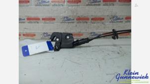 Gebruikte Deurvanger 4Deurs links-voor Ford B-Max Prijs € 25,00 Margeregeling aangeboden door Klein Gunnewiek Autodemontage & Motorentechniek