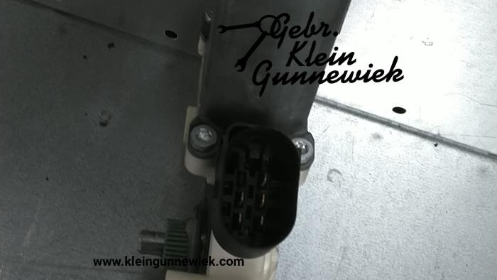 Raammotor Portier van een BMW X6 2011