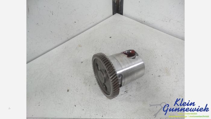Gebruikte Oliepomp Mercedes CLA Prijs € 38,00 Margeregeling aangeboden door Klein Gunnewiek Autodemontage & Motorentechniek