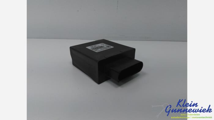 Brandstofpomp module van een Volkswagen E-Golf 2016