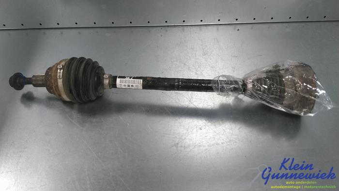 Gebruikte Aandrijfas links-achter Audi Q3 Prijs € 31,00 Margeregeling aangeboden door Klein Gunnewiek Autodemontage & Motorentechniek