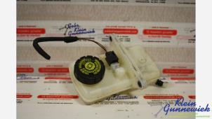 Gebruikte Hoofdremcilinder Renault Scenic Prijs € 35,00 Margeregeling aangeboden door Klein Gunnewiek Autodemontage & Motorentechniek