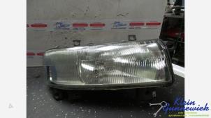 Gebruikte Rechter Koplamp Renault Mascott Prijs € 35,00 Margeregeling aangeboden door Klein Gunnewiek Autodemontage & Motorentechniek