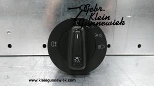 Gebruikte Licht Schakelaar Volkswagen Polo Prijs € 25,00 Margeregeling aangeboden door Gebr.Klein Gunnewiek Ho.BV
