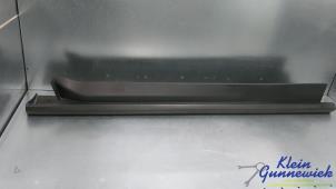 Gebruikte Sideskirt links Ford Transit Prijs € 30,00 Margeregeling aangeboden door Klein Gunnewiek Autodemontage & Motorentechniek