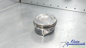 Gebruikte Zuiger Mercedes A-Klasse Prijs € 95,00 Margeregeling aangeboden door Klein Gunnewiek Autodemontage & Motorentechniek