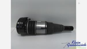 Gebruikte Mac Phersonpoot rechts-voor Audi E-Tron Prijs € 285,00 Margeregeling aangeboden door Klein Gunnewiek Autodemontage & Motorentechniek