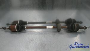 Gebruikte Steekas rechts-voor Dacia Dokker Prijs € 97,00 Margeregeling aangeboden door Klein Gunnewiek Autodemontage & Motorentechniek