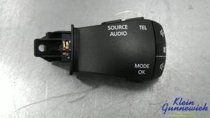 Gebruikte Radiobedienings paneel Renault Megane Prijs € 15,00 Margeregeling aangeboden door Klein Gunnewiek Autodemontage & Motorentechniek