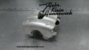 Gebruikte Remklauw (Tang) rechts-voor Volkswagen Polo Prijs € 35,00 Margeregeling aangeboden door Gebr.Klein Gunnewiek Ho.BV
