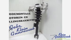 Gebruikte Veerpoot rechts-voor Tesla Model 3 Prijs € 199,00 Margeregeling aangeboden door Klein Gunnewiek Autodemontage & Motorentechniek