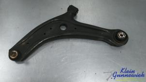 Gebruikte Draagarm onder links-voor Ford Fiesta Prijs € 75,00 Margeregeling aangeboden door Klein Gunnewiek Autodemontage & Motorentechniek