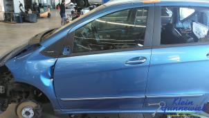 Gebruikte Deur 4Deurs links-voor Mercedes A-Klasse Prijs € 95,00 Margeregeling aangeboden door Klein Gunnewiek Autodemontage & Motorentechniek