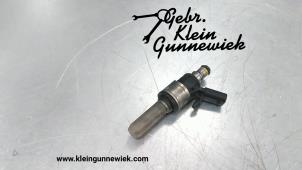 Gebruikte Injector (benzine injectie) Volkswagen Golf Prijs € 90,00 Margeregeling aangeboden door Gebr.Klein Gunnewiek Ho.BV