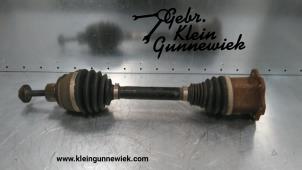 Gebruikte Homokineetas rechts-voor Audi A4 Prijs € 75,00 Margeregeling aangeboden door Gebr.Klein Gunnewiek Ho.BV