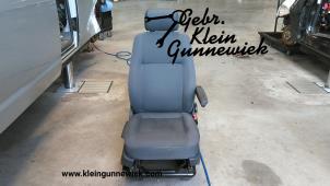 Gebruikte Stoel rechts Volkswagen Transporter Prijs € 475,00 Margeregeling aangeboden door Gebr.Klein Gunnewiek Ho.BV