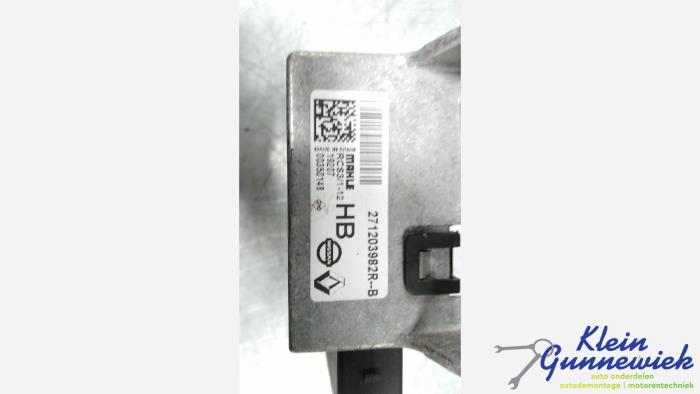 Gebruikte Koeling Module Renault Master Prijs € 27,00 Margeregeling aangeboden door Klein Gunnewiek Autodemontage & Motorentechniek