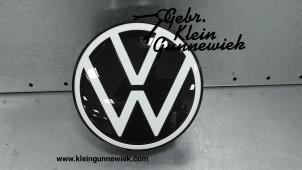 Gebruikte Embleem Volkswagen ID.4 Prijs € 25,00 Margeregeling aangeboden door Gebr.Klein Gunnewiek Ho.BV