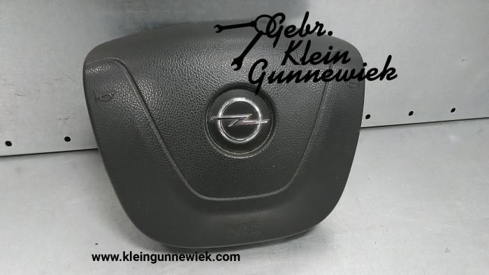 Airbag links (Stuur) van een Opel Movano 2013