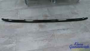 Gebruikte Roofrail rechts Porsche Cayenne Prijs € 225,00 Margeregeling aangeboden door Klein Gunnewiek Autodemontage & Motorentechniek