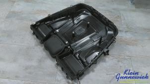 Gebruikte Luchtfilterhuis Porsche Cayenne Prijs € 245,00 Margeregeling aangeboden door Klein Gunnewiek Autodemontage & Motorentechniek