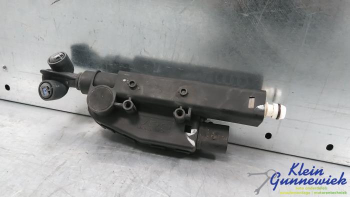 Gebruikte Koplamp Sproeier Audi A8 Prijs € 33,00 Margeregeling aangeboden door Klein Gunnewiek Autodemontage & Motorentechniek