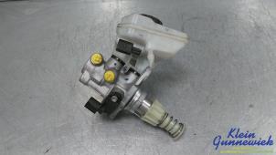 Gebruikte Hoofdremcilinder Porsche Cayenne Prijs € 125,00 Margeregeling aangeboden door Klein Gunnewiek Autodemontage & Motorentechniek