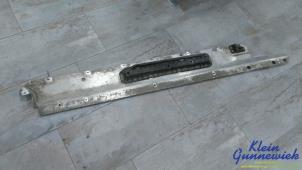 Gebruikte Beschermplaat bodem Porsche Cayenne Prijs € 145,00 Margeregeling aangeboden door Klein Gunnewiek Autodemontage & Motorentechniek