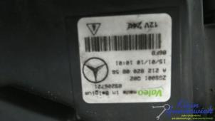 Gebruikte Dagrijverlichting rechts Mercedes E-Klasse Prijs € 50,00 Margeregeling aangeboden door Klein Gunnewiek Autodemontage & Motorentechniek