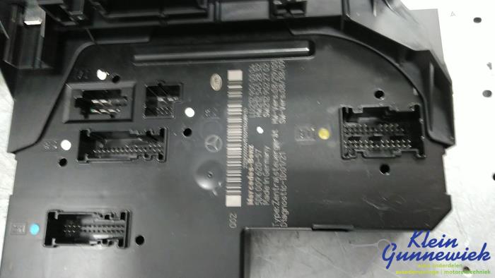 Gebruikte Bodycontrol Module Mercedes E-Klasse Prijs € 89,00 Margeregeling aangeboden door Klein Gunnewiek Autodemontage & Motorentechniek