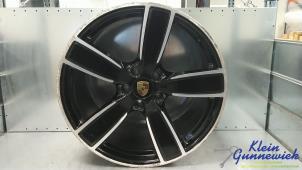 Gebruikte Velg Porsche Cayenne Prijs € 345,00 Margeregeling aangeboden door Klein Gunnewiek Autodemontage & Motorentechniek