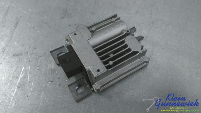 Gebruikte Brandstofpomp module Porsche Panamera Prijs € 34,00 Margeregeling aangeboden door Klein Gunnewiek Autodemontage & Motorentechniek