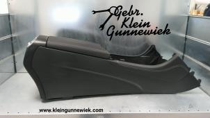 Gebruikte Armleuning Mercedes GLC-Klasse Prijs € 115,00 Margeregeling aangeboden door Gebr.Klein Gunnewiek Ho.BV