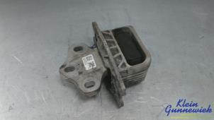 Gebruikte Versnellingsbak Steun BMW 2-Serie Prijs € 35,00 Margeregeling aangeboden door Klein Gunnewiek Autodemontage & Motorentechniek