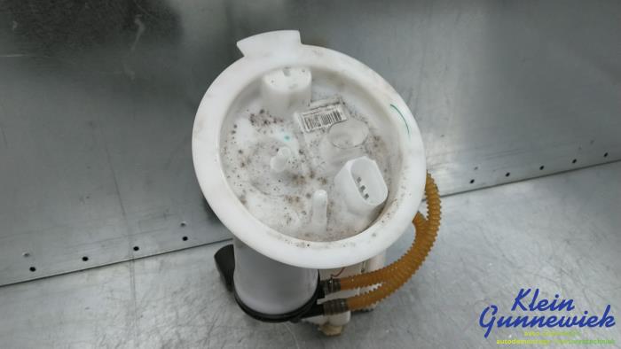 Gebruikte Tank element Pomp BMW 2-Serie Prijs € 40,00 Margeregeling aangeboden door Klein Gunnewiek Autodemontage & Motorentechniek