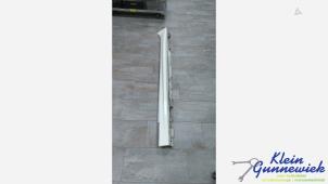 Gebruikte Sideskirt links BMW 5-Serie Prijs € 95,00 Margeregeling aangeboden door Klein Gunnewiek Autodemontage & Motorentechniek