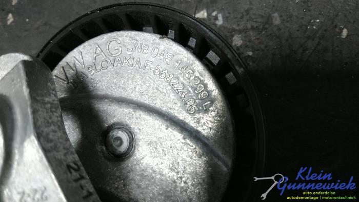 Gebruikte Spanrol Multiriem Volkswagen T-Roc Prijs € 24,00 Margeregeling aangeboden door Klein Gunnewiek Autodemontage & Motorentechniek