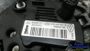 Gebruikte Dynamo Dacia Sandero Prijs € 35,00 Margeregeling aangeboden door Klein Gunnewiek Autodemontage & Motorentechniek