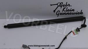 Gebruikte Gasveer rechts-achter Ford Kuga Prijs € 105,00 Margeregeling aangeboden door Gebr.Klein Gunnewiek Ho.BV