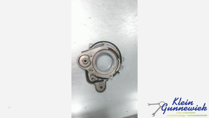 Gebruikte Spanrol Multiriem Mercedes GLC-Klasse Prijs € 65,00 Margeregeling aangeboden door Klein Gunnewiek Autodemontage & Motorentechniek