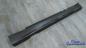 Gebruikte Sideskirt links BMW 1-Serie Prijs € 30,00 Margeregeling aangeboden door Klein Gunnewiek Autodemontage & Motorentechniek