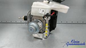 Gebruikte Hoofdremcilinder BMW I4 Prijs € 295,00 Margeregeling aangeboden door Klein Gunnewiek Autodemontage & Motorentechniek