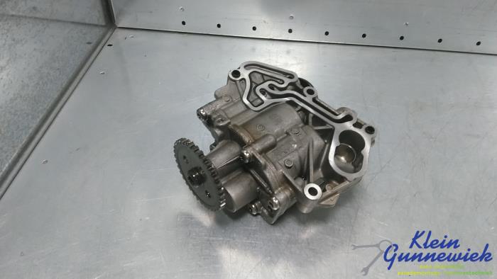 Gereviseerde Oliepomp Volkswagen Jetta Prijs € 114,95 Inclusief btw aangeboden door Klein Gunnewiek Autodemontage & Motorentechniek