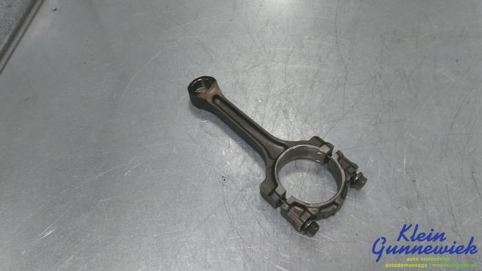 Gebrauchte Drijfstang Opel Karl Preis € 36,00 Margenregelung angeboten von Klein Gunnewiek Autodemontage & Motorentechniek