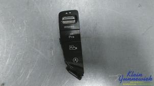 Gebruikte Schakelaar Mercedes C-Klasse Prijs € 35,00 Margeregeling aangeboden door Klein Gunnewiek Autodemontage & Motorentechniek