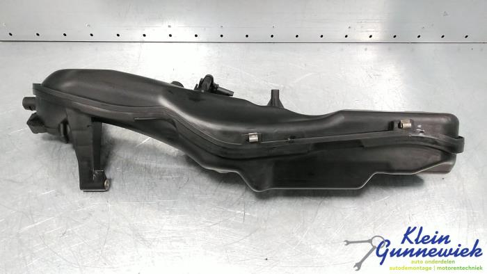 Gebruikte Inlaatspruitstuk BMW 7-Serie Prijs € 67,00 Margeregeling aangeboden door Klein Gunnewiek Autodemontage & Motorentechniek