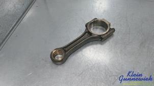 Gebruikte Drijfstang Volkswagen Passat Prijs € 75,00 Margeregeling aangeboden door Klein Gunnewiek Autodemontage & Motorentechniek