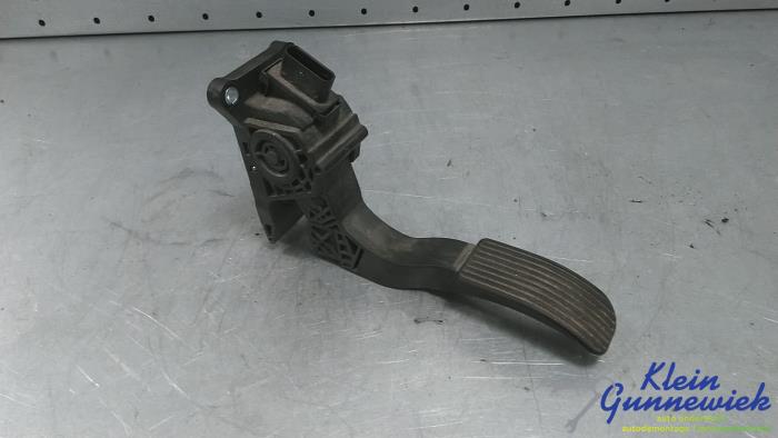 Gebruikte Gaspedaalpositie Sensor Mercedes Sprinter Prijs € 33,00 Margeregeling aangeboden door Klein Gunnewiek Autodemontage & Motorentechniek