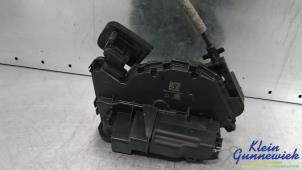 Gebruikte Deurslot Mechaniek 2Deurs rechts Volkswagen Caddy Prijs € 30,00 Margeregeling aangeboden door Klein Gunnewiek Autodemontage & Motorentechniek